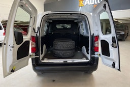 valkoinen Toyota Proace CITY 2022 kuva 18.