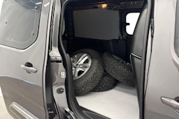 harmaa Toyota Proace CITY 2024 kuva 8.