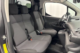 harmaa Toyota Proace CITY 2024 kuva 18.