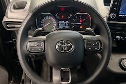 musta Toyota Proace CITY Verso 2020 kuva 15.