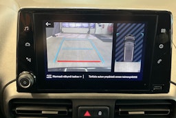 musta Toyota Proace CITY Verso 2020 kuva 19.