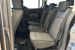Harmaa Toyota Proace CITY Verso 2022 kuva 8.