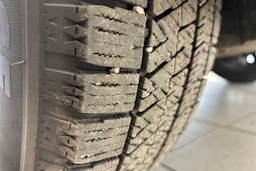 Harmaa Toyota Proace CITY Verso 2022 kuva 10.