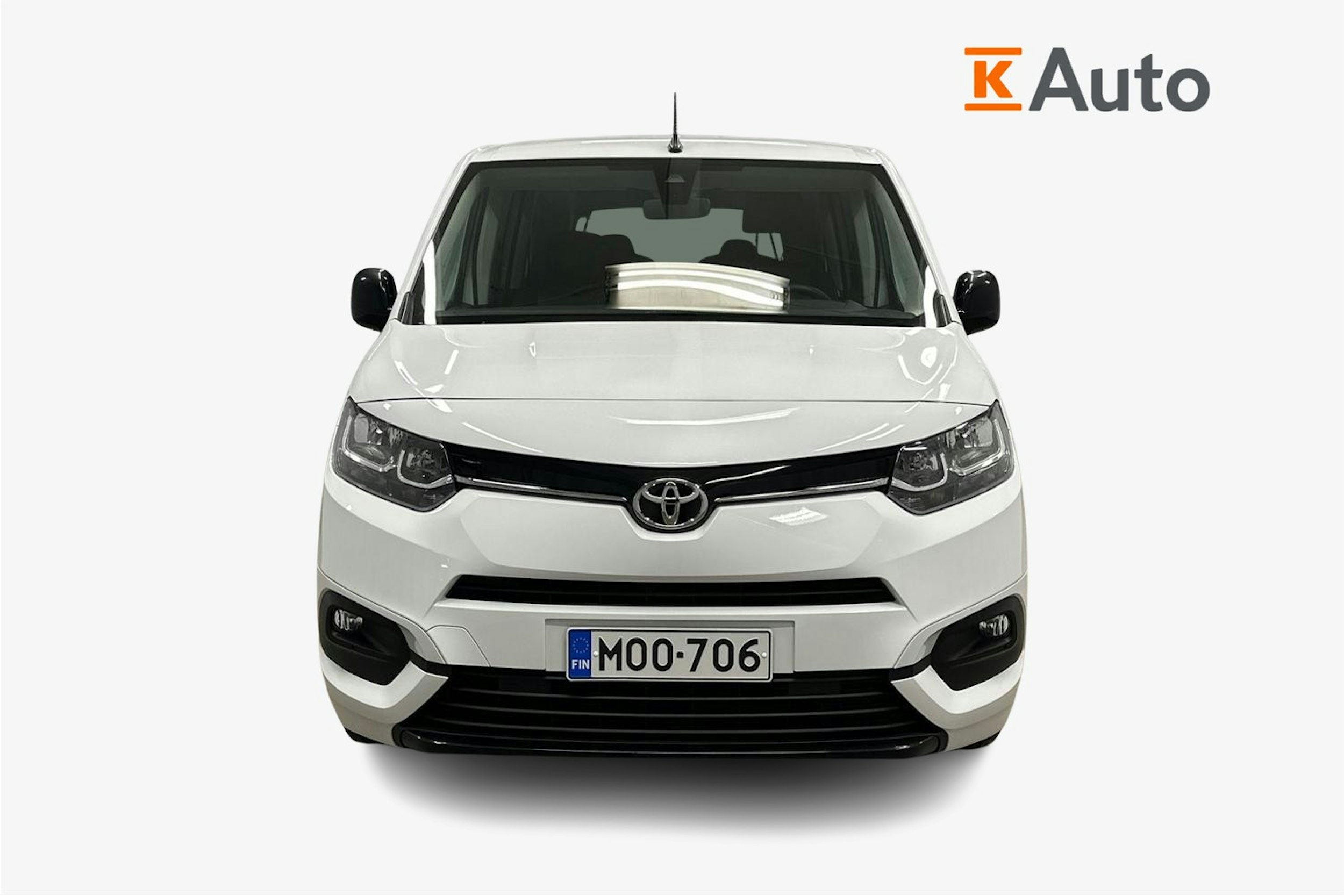 valkoinen Toyota Proace CITY Verso 2022 kuva 5.