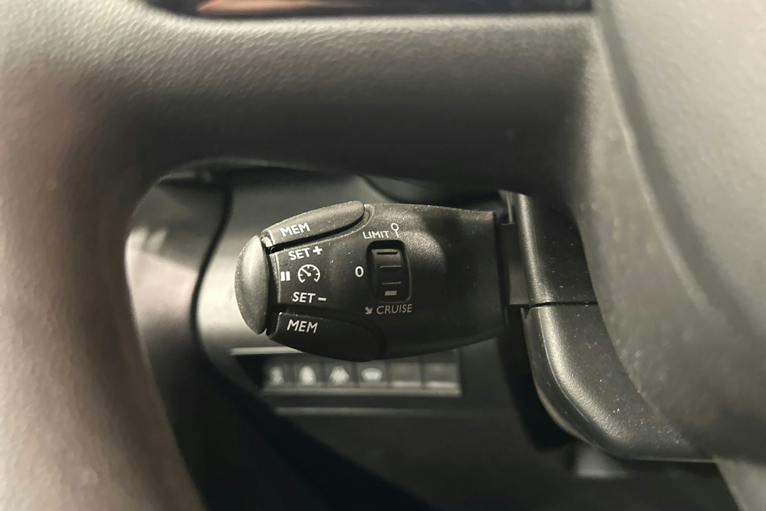 valkoinen Toyota Proace CITY Verso 2022 kuva 16.