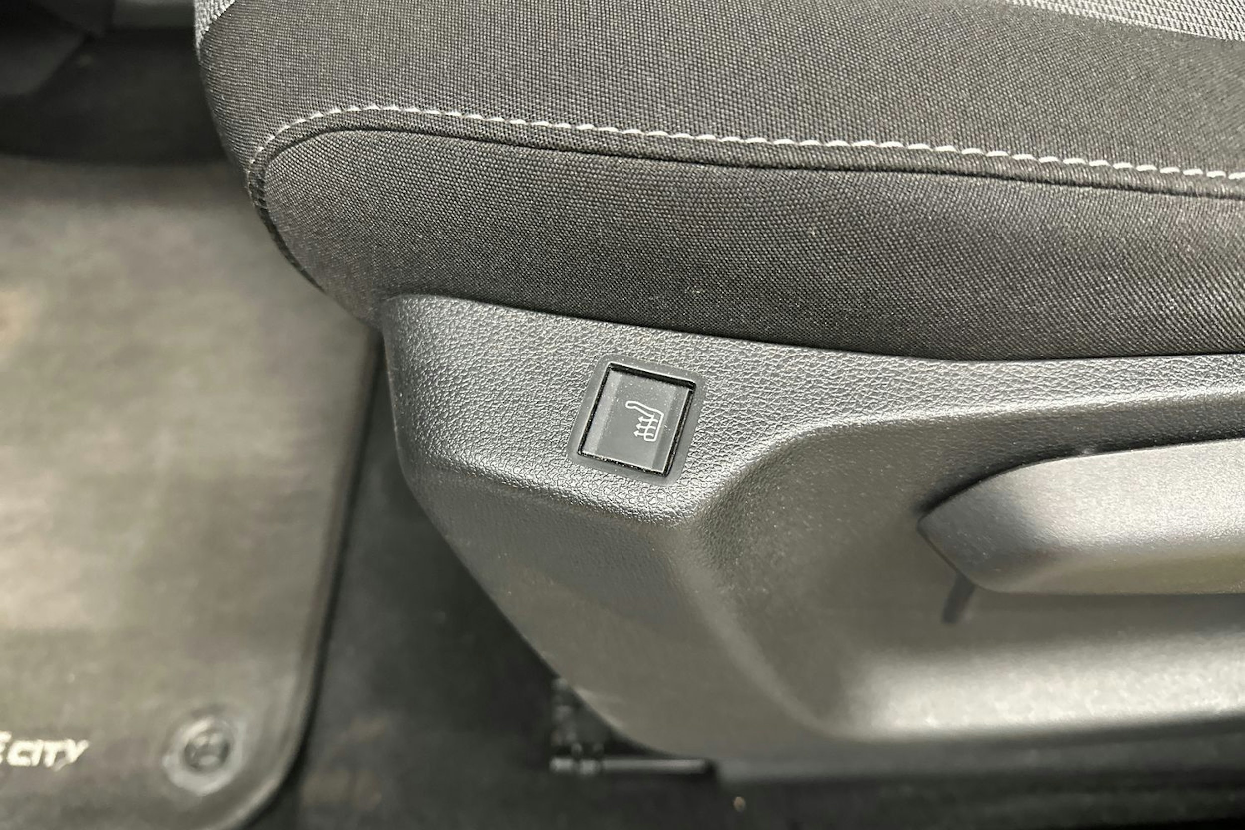 valkoinen Toyota Proace CITY Verso 2022 kuva 23.