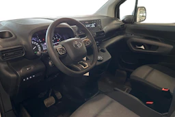 valkoinen Toyota Proace CITY Verso 2022 kuva 3.