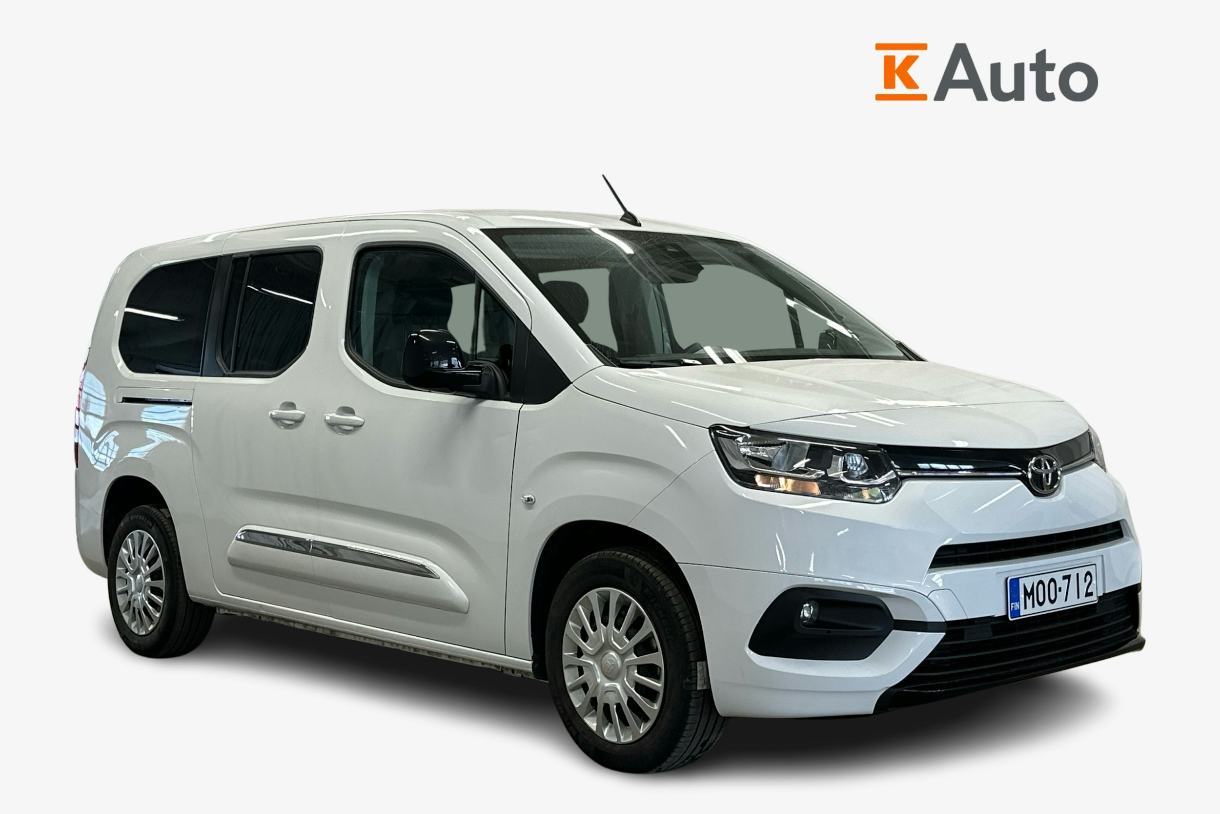 valkoinen Toyota Proace CITY Verso 2022 kuva 1.