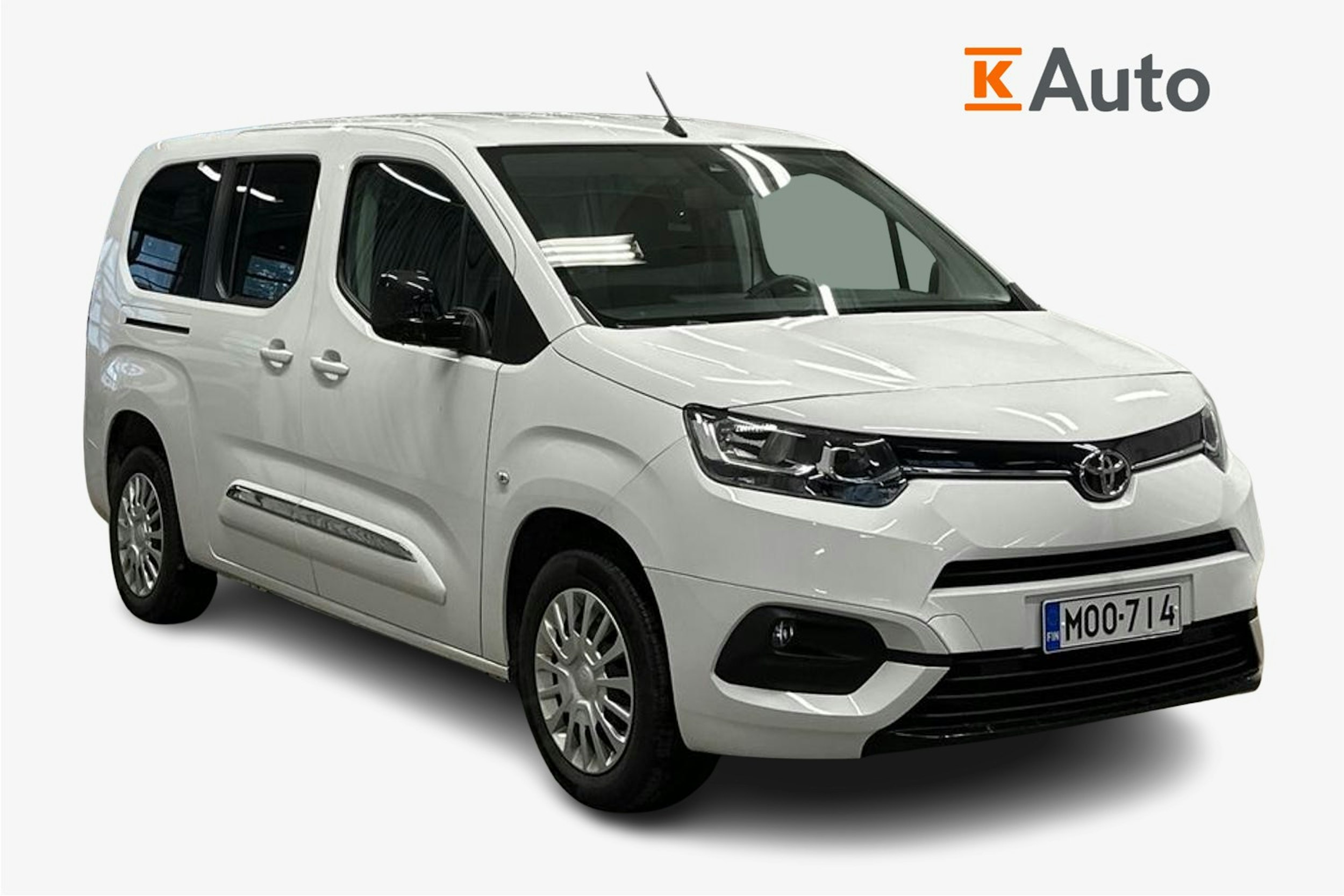 valkoinen Toyota Proace CITY Verso 2022 kuva 1.