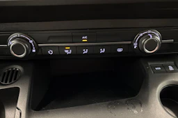 valkoinen Toyota Proace CITY Verso 2022 kuva 16.