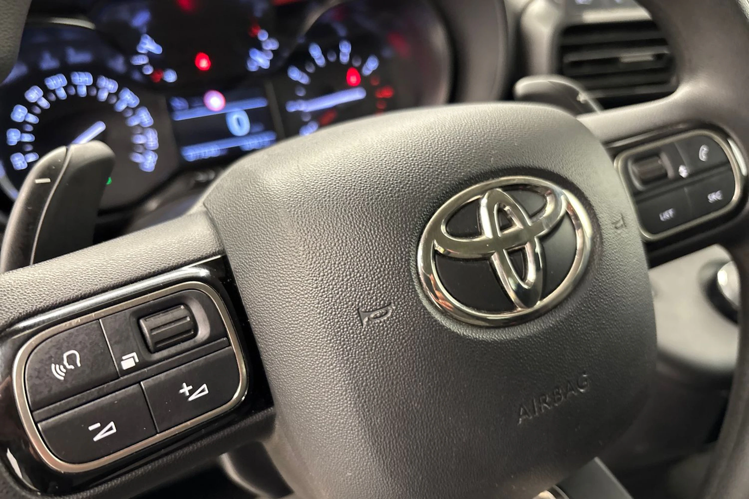 valkoinen Toyota Proace CITY Verso 2022 kuva 19.