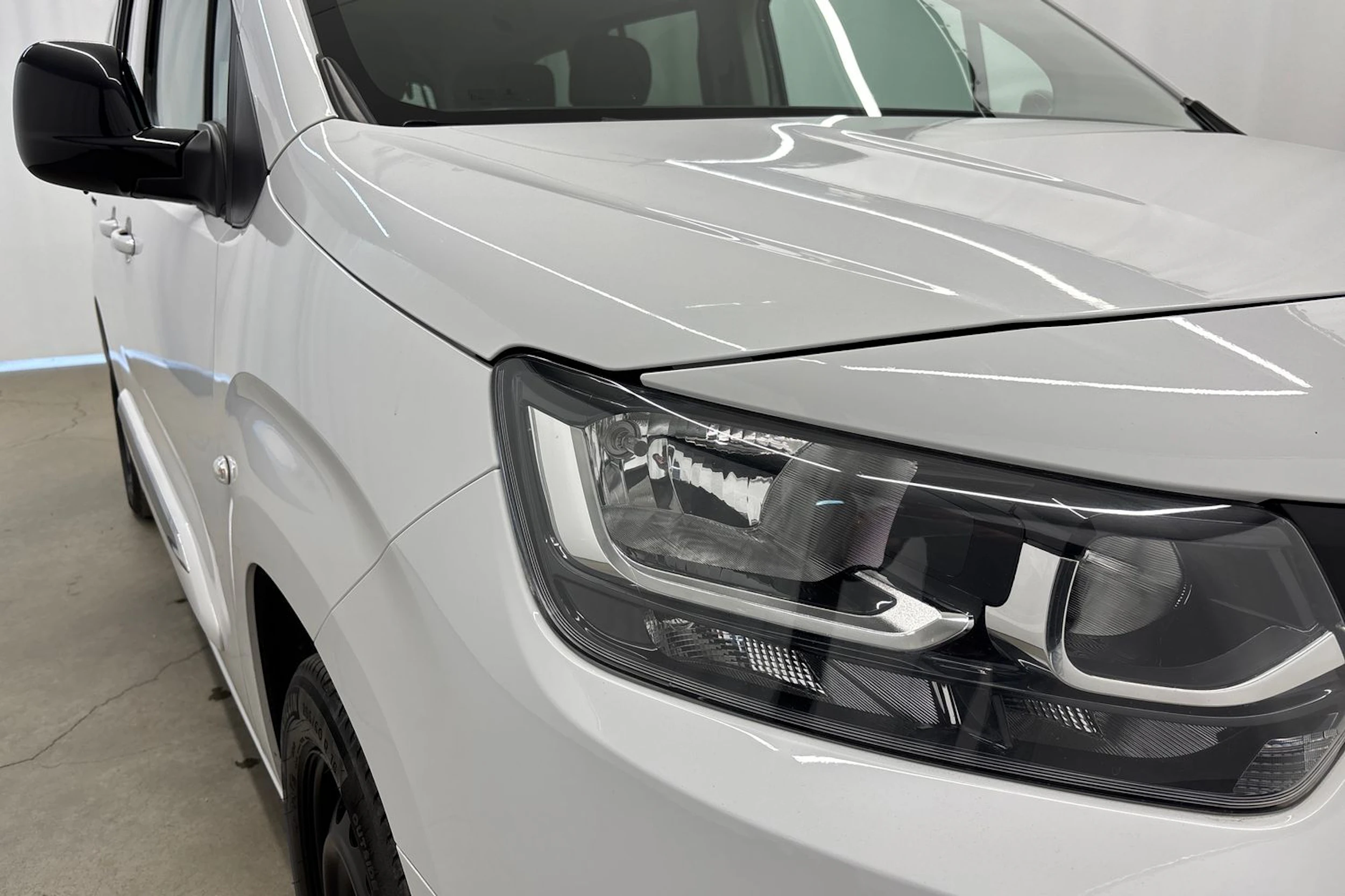 valkoinen Toyota Proace CITY Verso 2022 kuva 24.