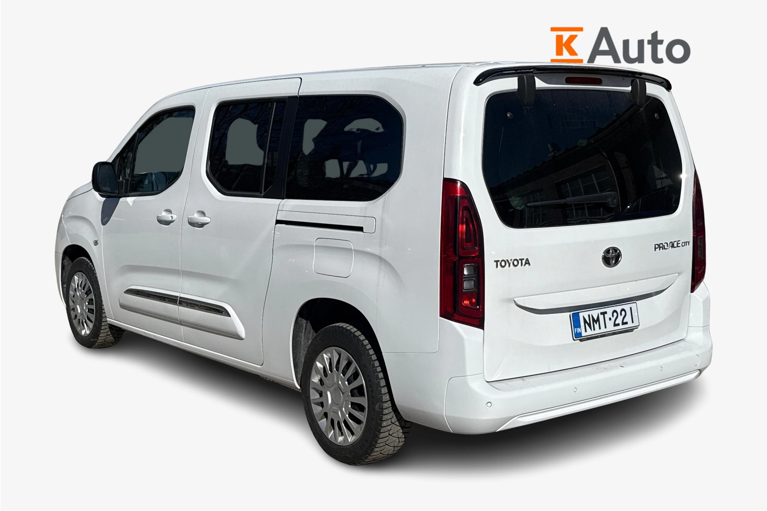 valkoinen Toyota Proace CITY Verso 2022 kuva 2.