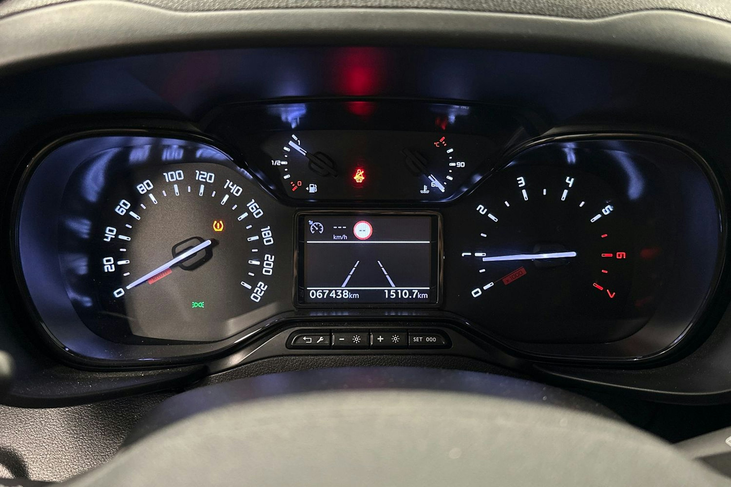 valkoinen Toyota Proace CITY Verso 2022 kuva 21.