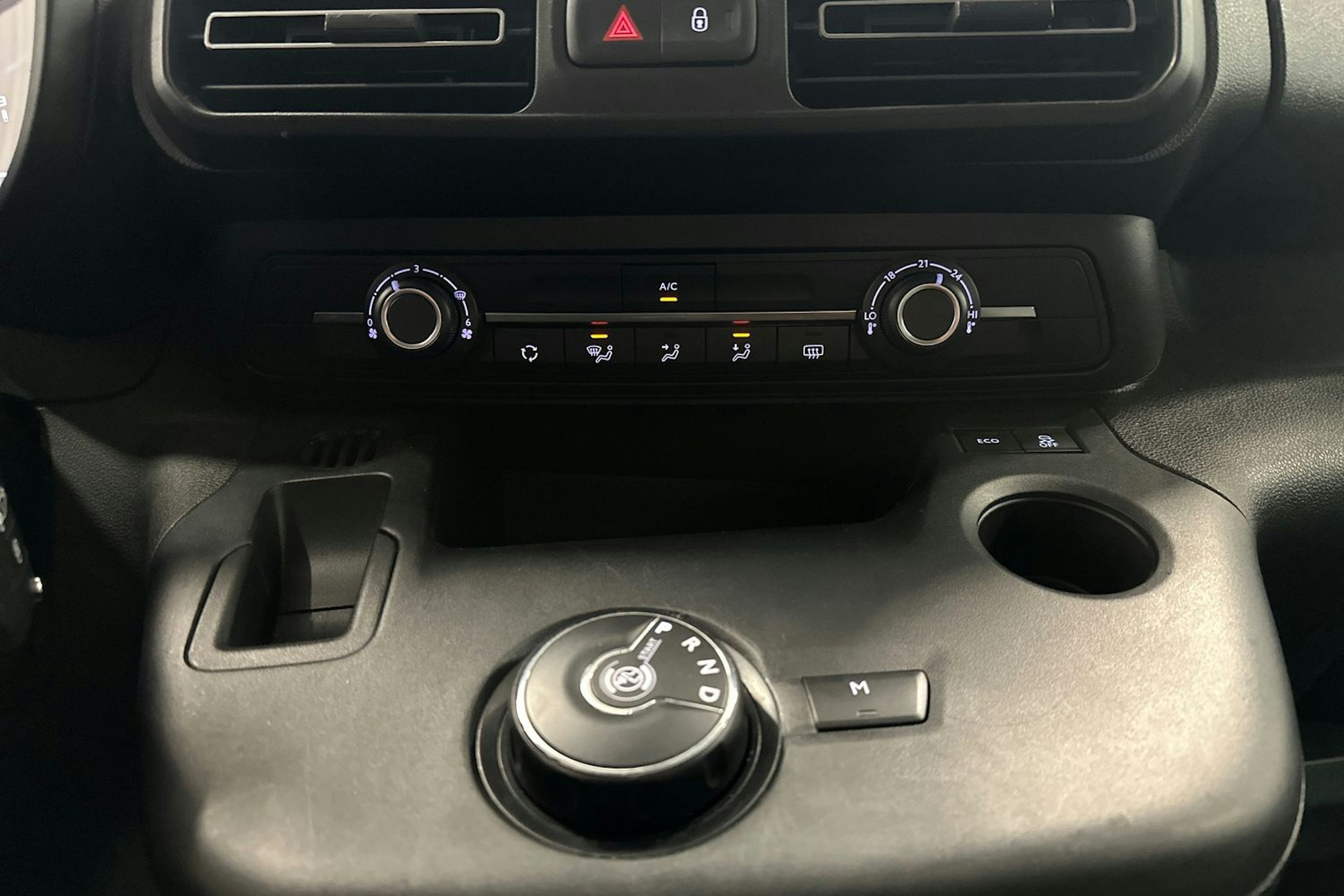 valkoinen Toyota Proace CITY Verso 2022 kuva 22.