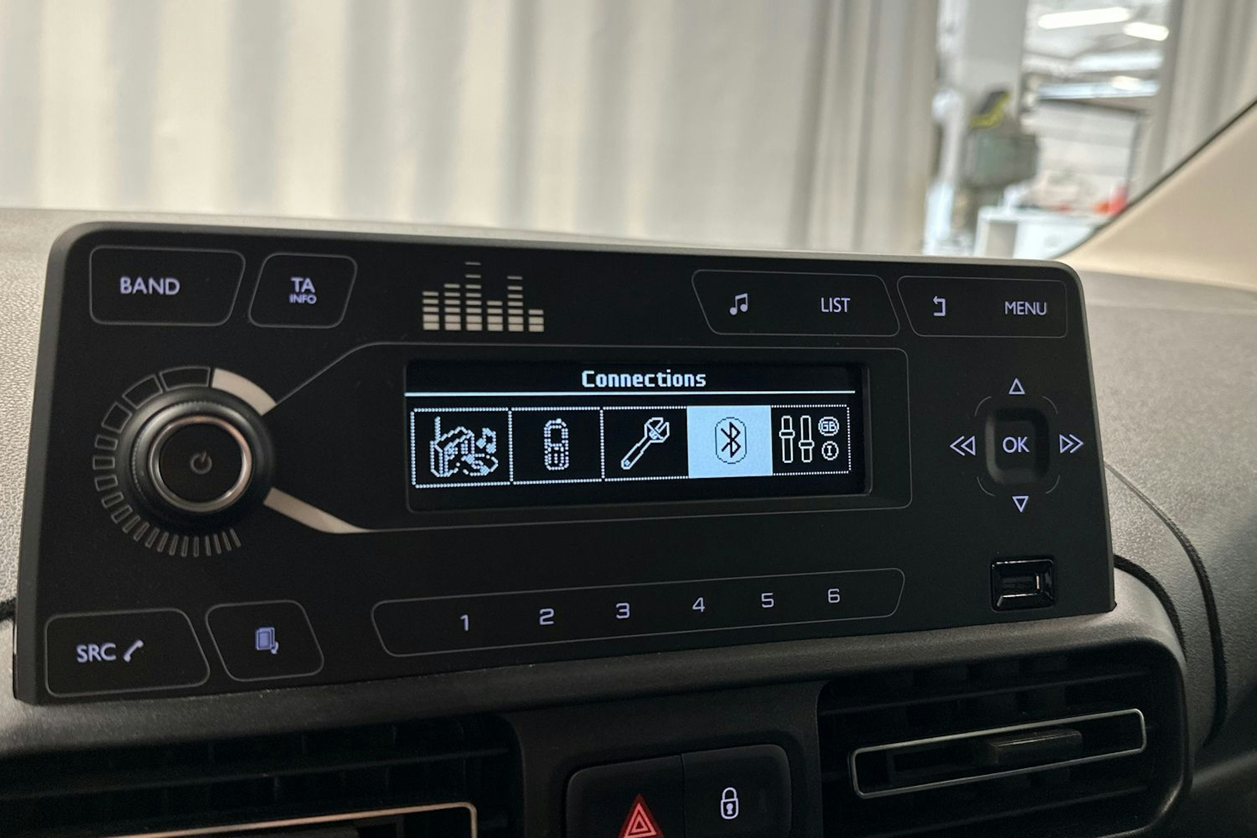 valkoinen Toyota Proace CITY Verso 2022 kuva 24.