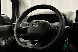 valkoinen Toyota Proace CITY Verso 2022 kuva 10.