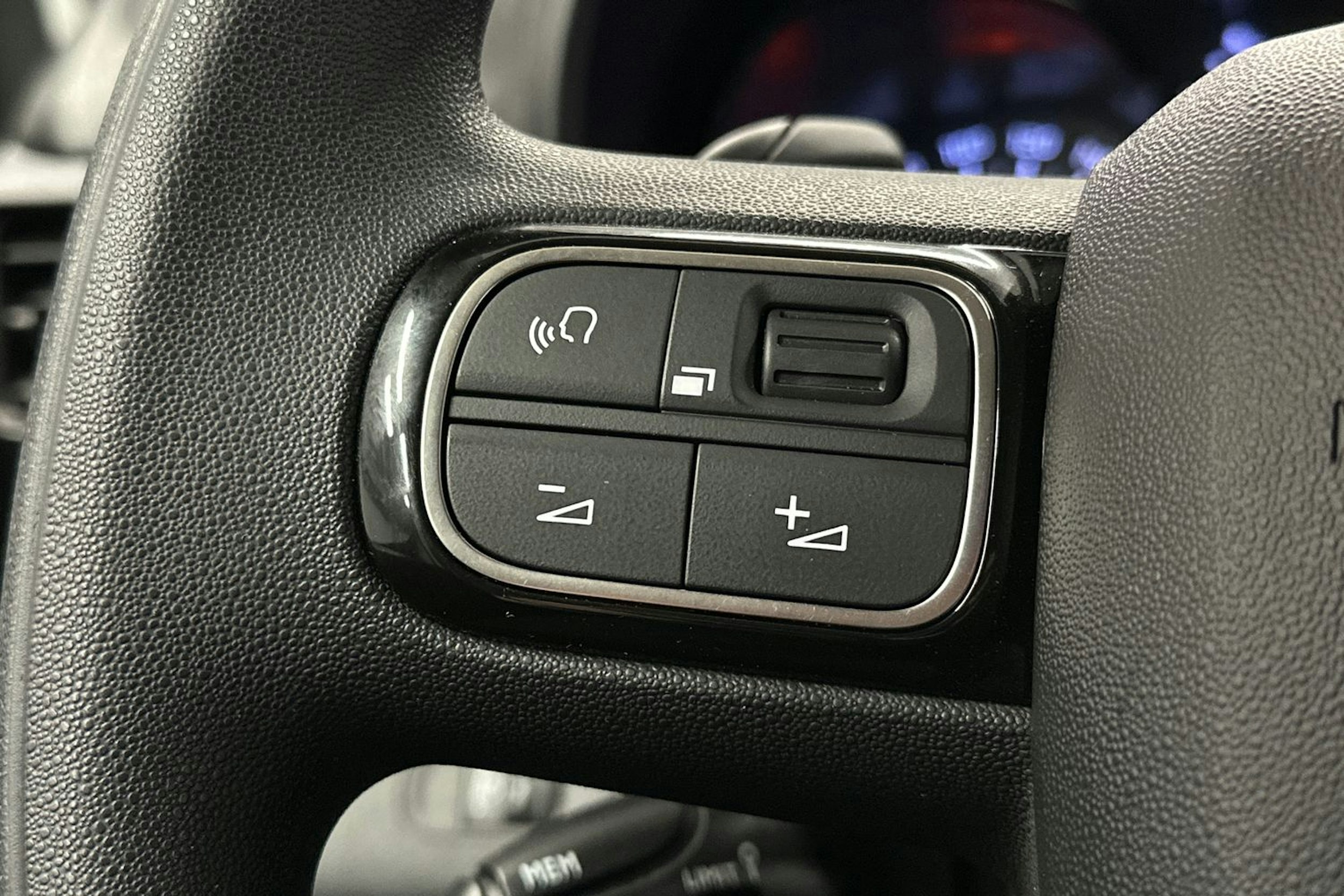 valkoinen Toyota Proace CITY Verso 2022 kuva 16.