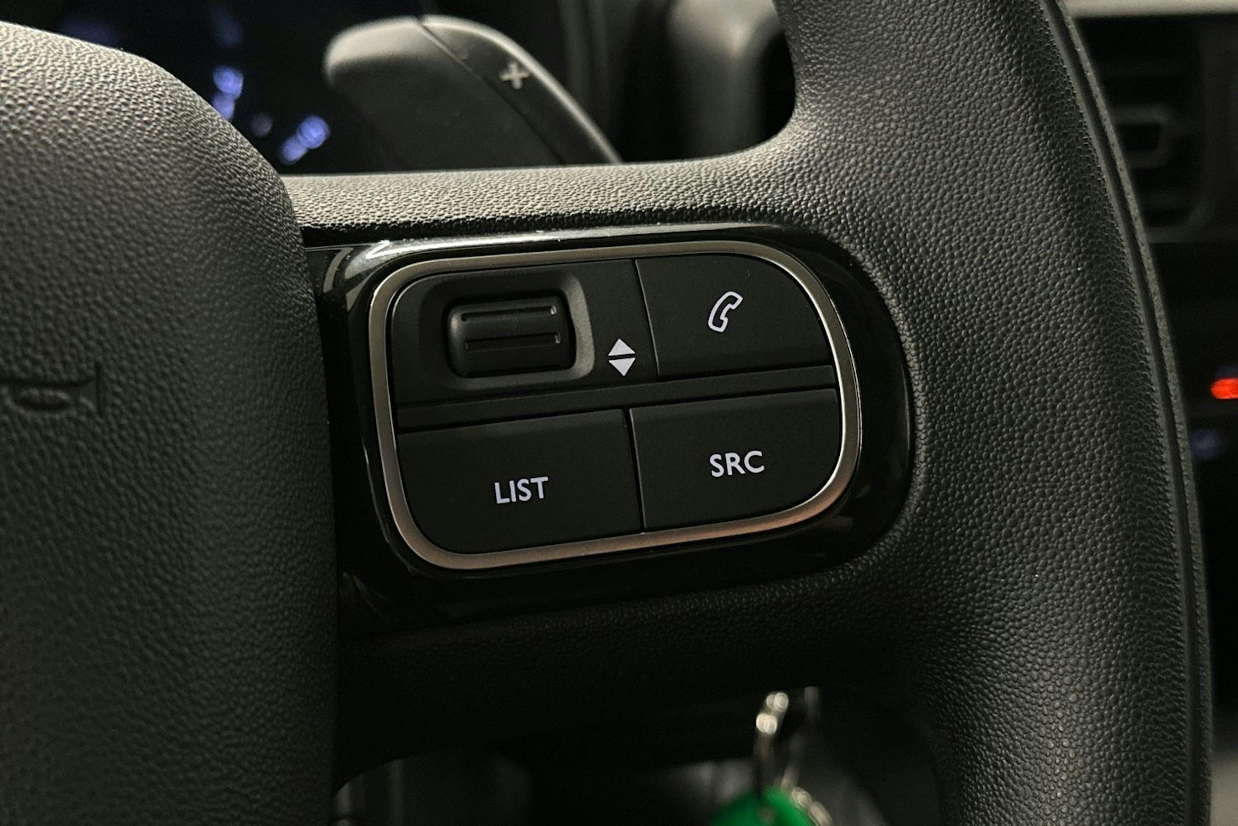 valkoinen Toyota Proace CITY Verso 2022 kuva 17.