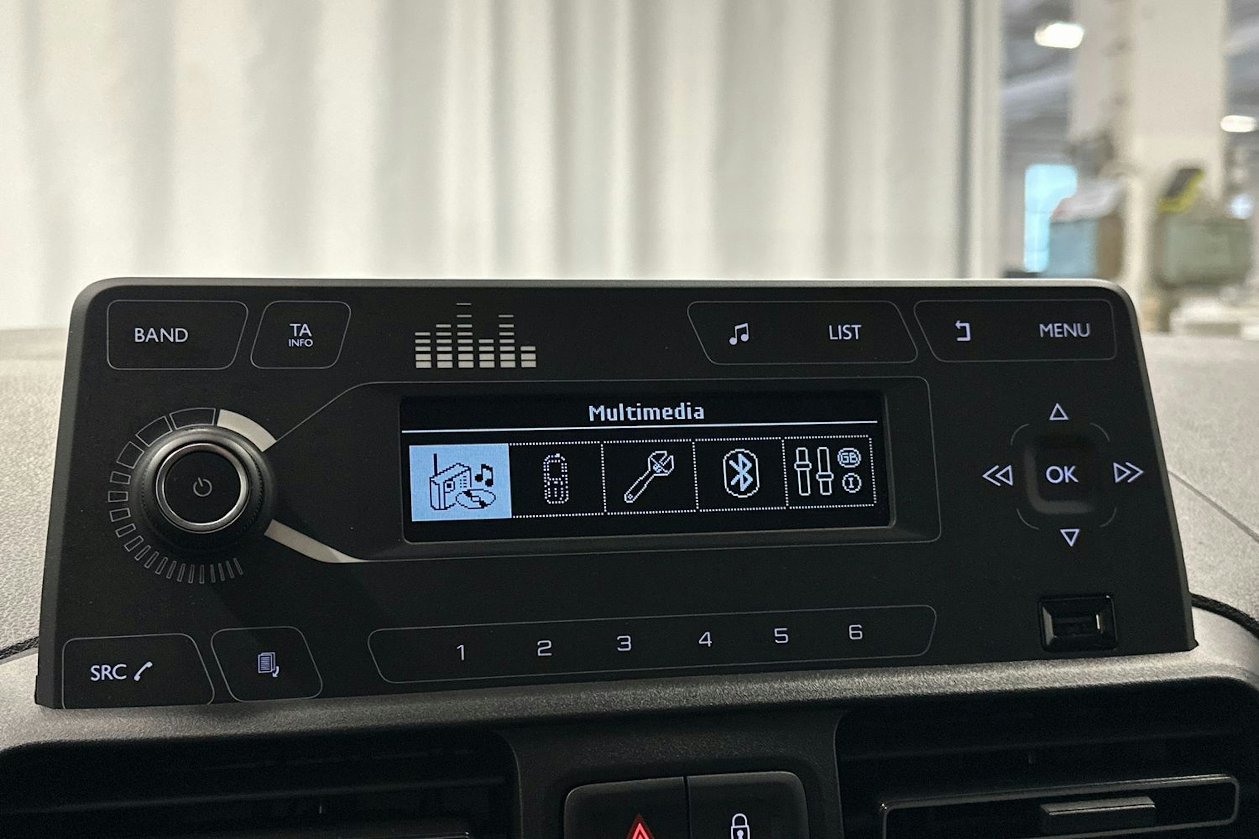 valkoinen Toyota Proace CITY Verso 2022 kuva 20.