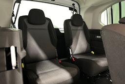 valkoinen Toyota Proace CITY Verso 2022 kuva 22.