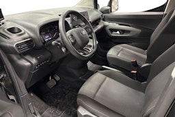 Musta Toyota Proace City Verso 2023 kuva 3.