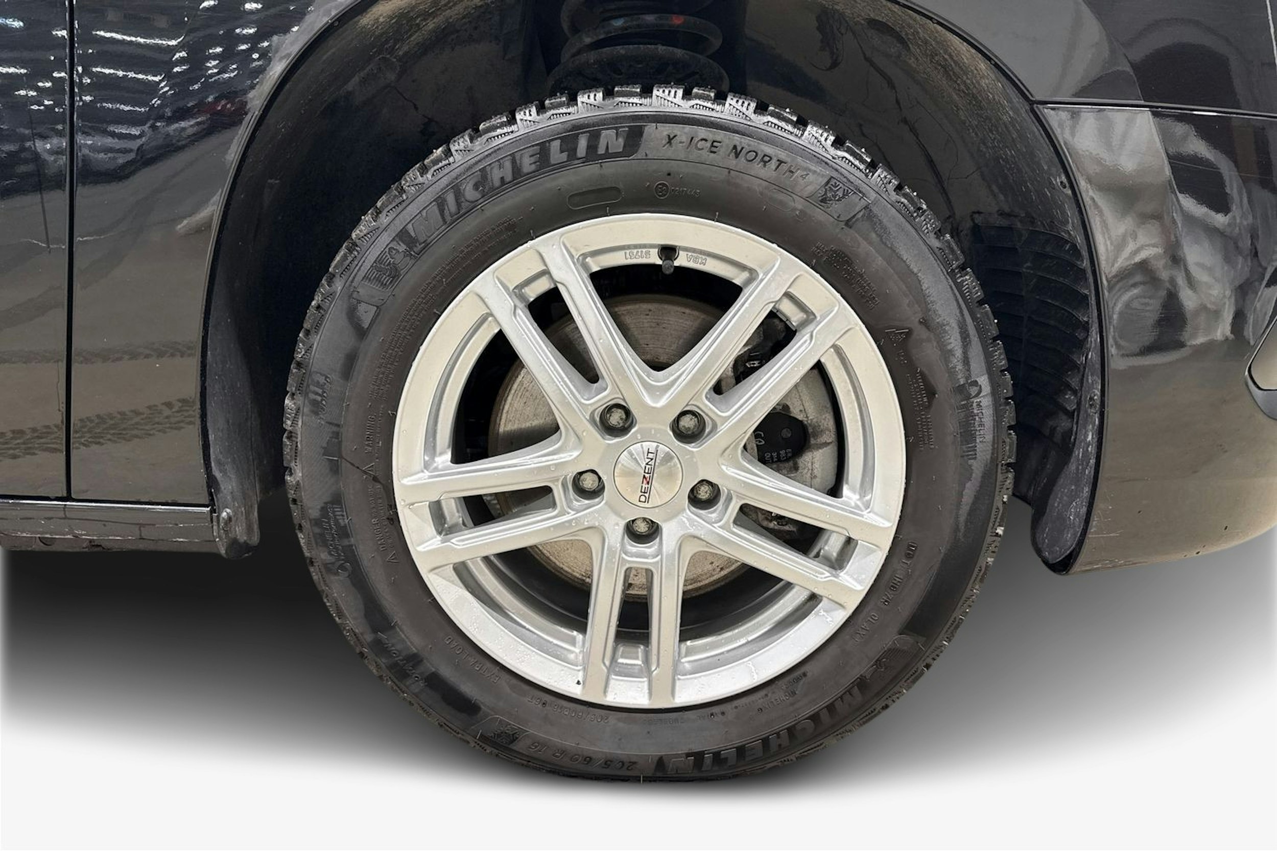 Musta Toyota Proace City Verso 2023 kuva 12.