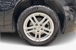 Musta Toyota Proace City Verso 2023 kuva 12.