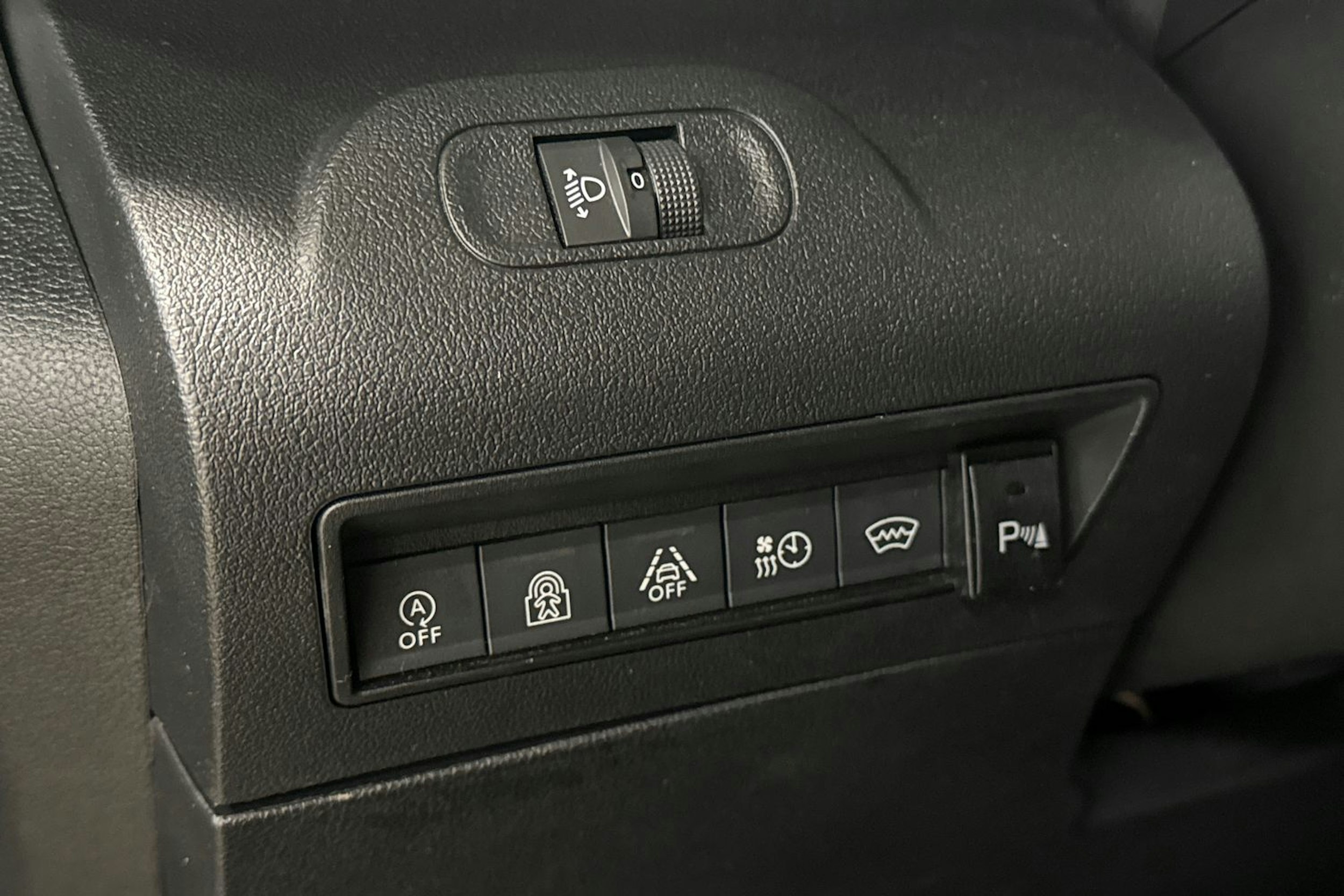 Musta Toyota Proace City Verso 2023 kuva 20.