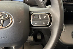 valkoinen Toyota Proace CITY Verso 2023 kuva 11.