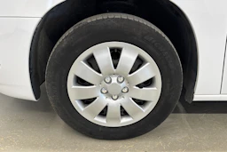 valkoinen Toyota Proace CITY Verso 2023 kuva 20.