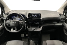 valkoinen Toyota Proace CITY Verso 2023 kuva 9.