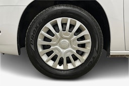 valkoinen Toyota Proace CITY Verso 2023 kuva 11.