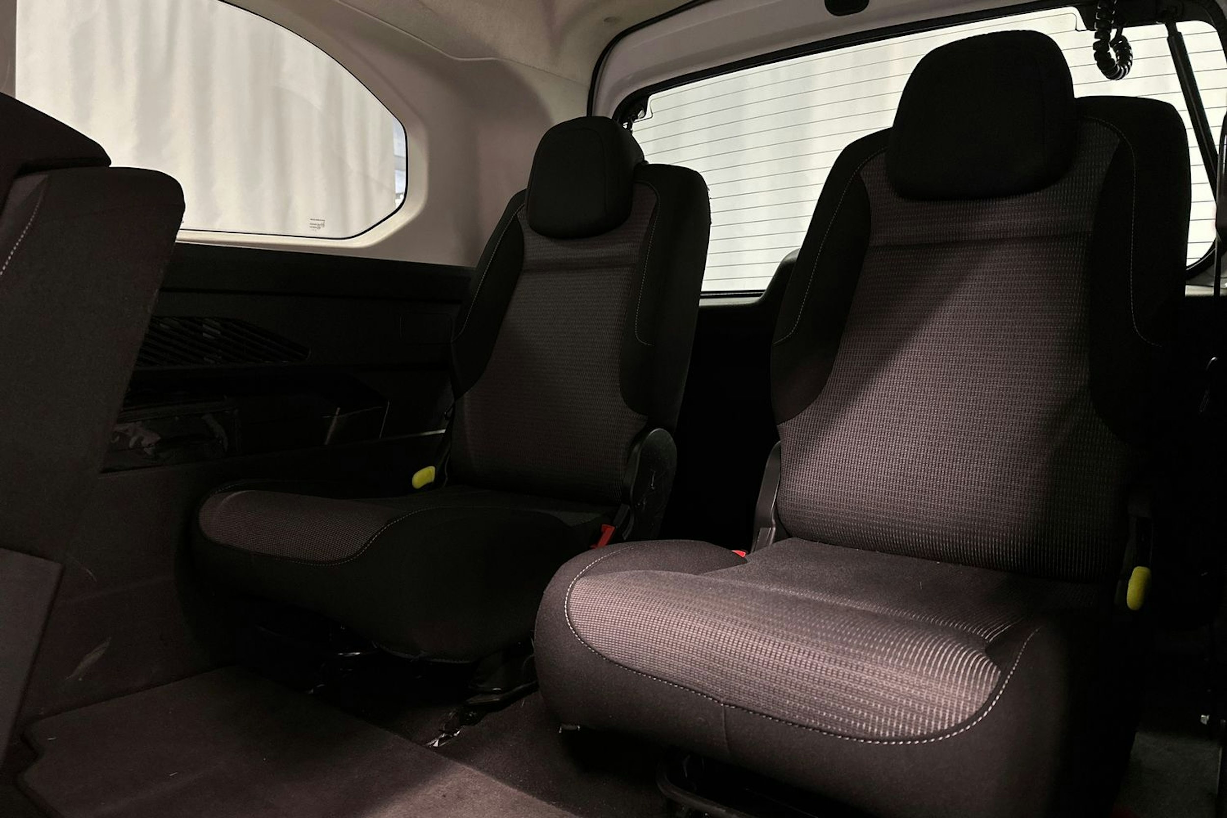 valkoinen Toyota Proace CITY Verso 2023 kuva 15.