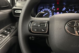 valkoinen Toyota Proace CITY Verso 2023 kuva 18.