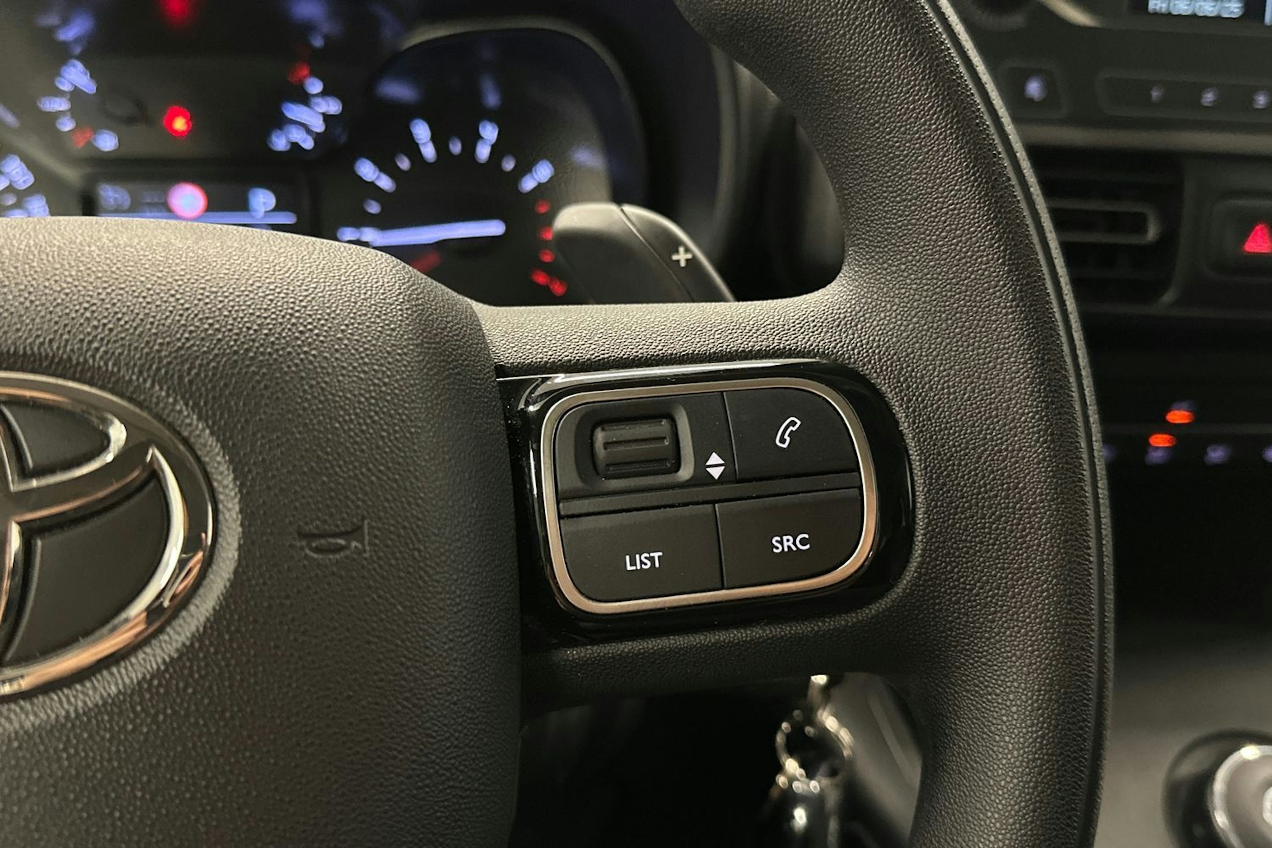 valkoinen Toyota Proace CITY Verso 2023 kuva 19.