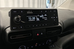 valkoinen Toyota Proace CITY Verso 2023 kuva 22.