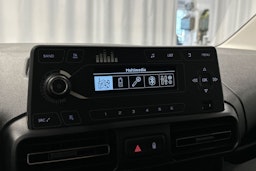 valkoinen Toyota Proace CITY Verso 2023 kuva 24.