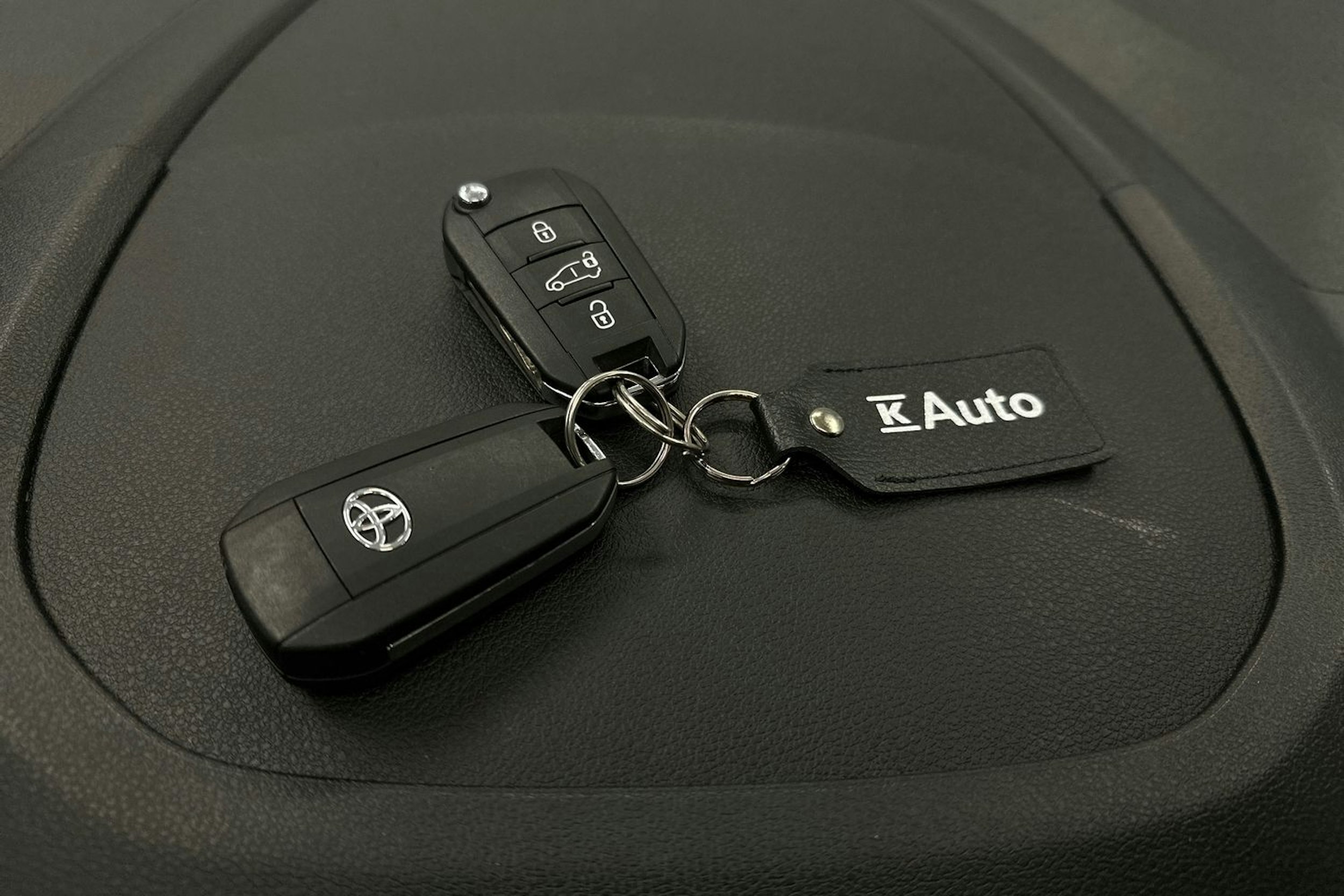 valkoinen Toyota Proace CITY Verso 2023 kuva 25.