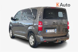 Harmaa Toyota Proace Verso 2016 kuva 2.