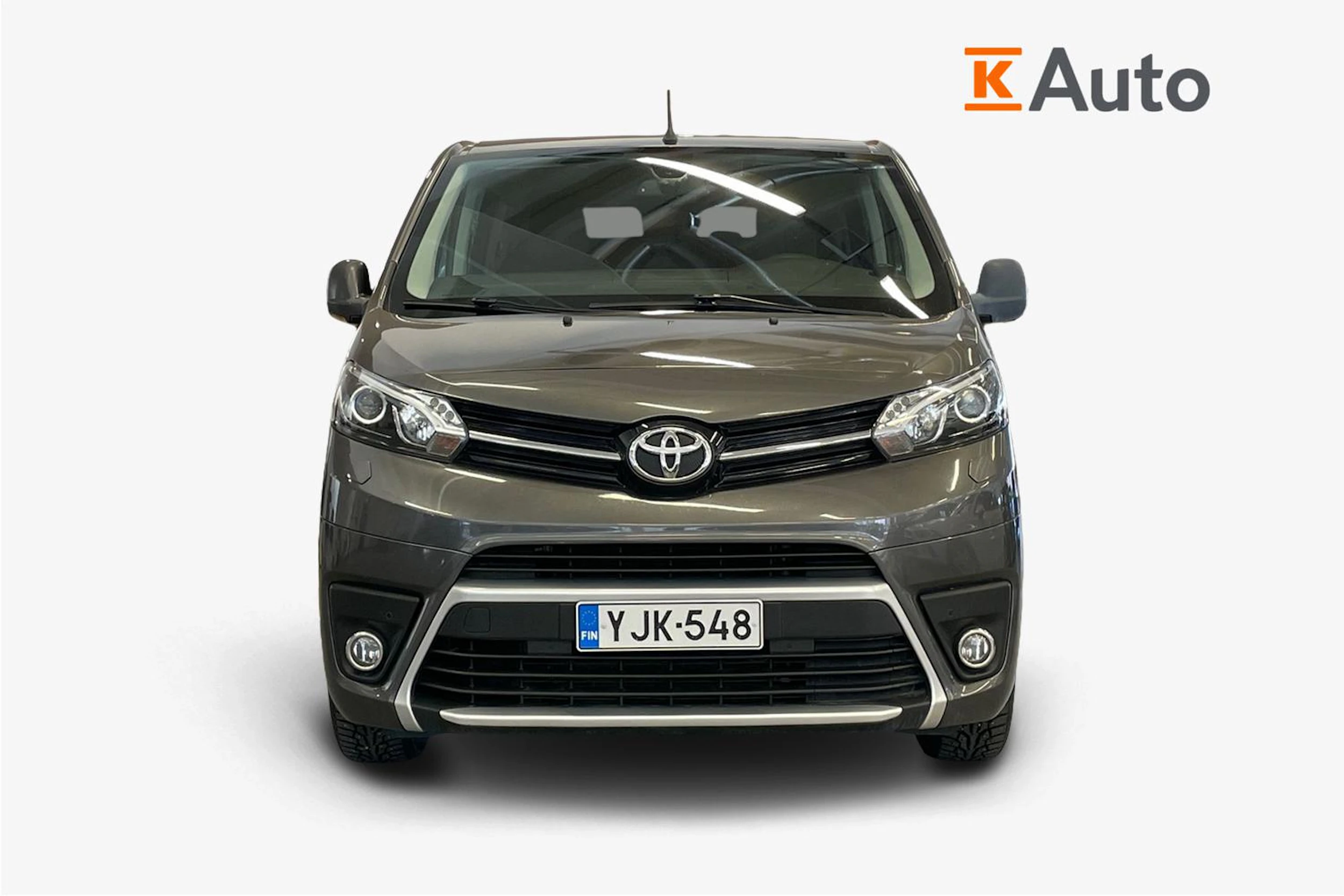 Harmaa Toyota Proace Verso 2016 kuva 4.