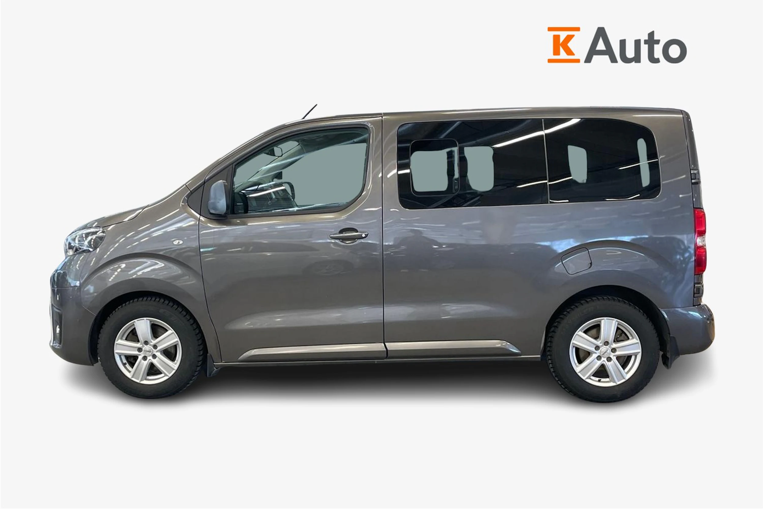 Harmaa Toyota Proace Verso 2016 kuva 5.