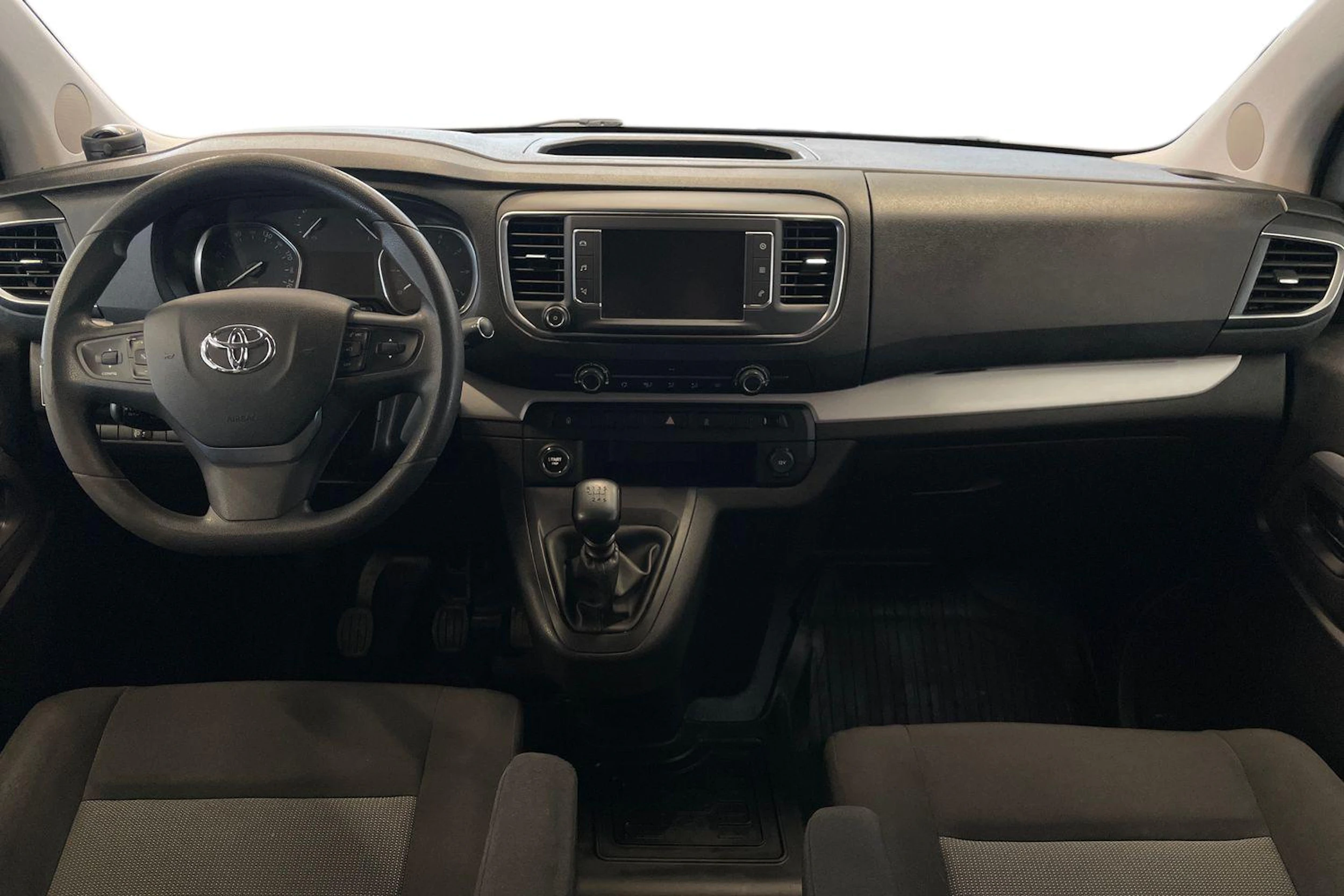 Harmaa Toyota Proace Verso 2016 kuva 7.