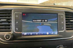 Harmaa Toyota Proace Verso 2016 kuva 13.