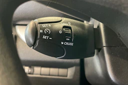 Harmaa Toyota Proace Verso 2016 kuva 22.