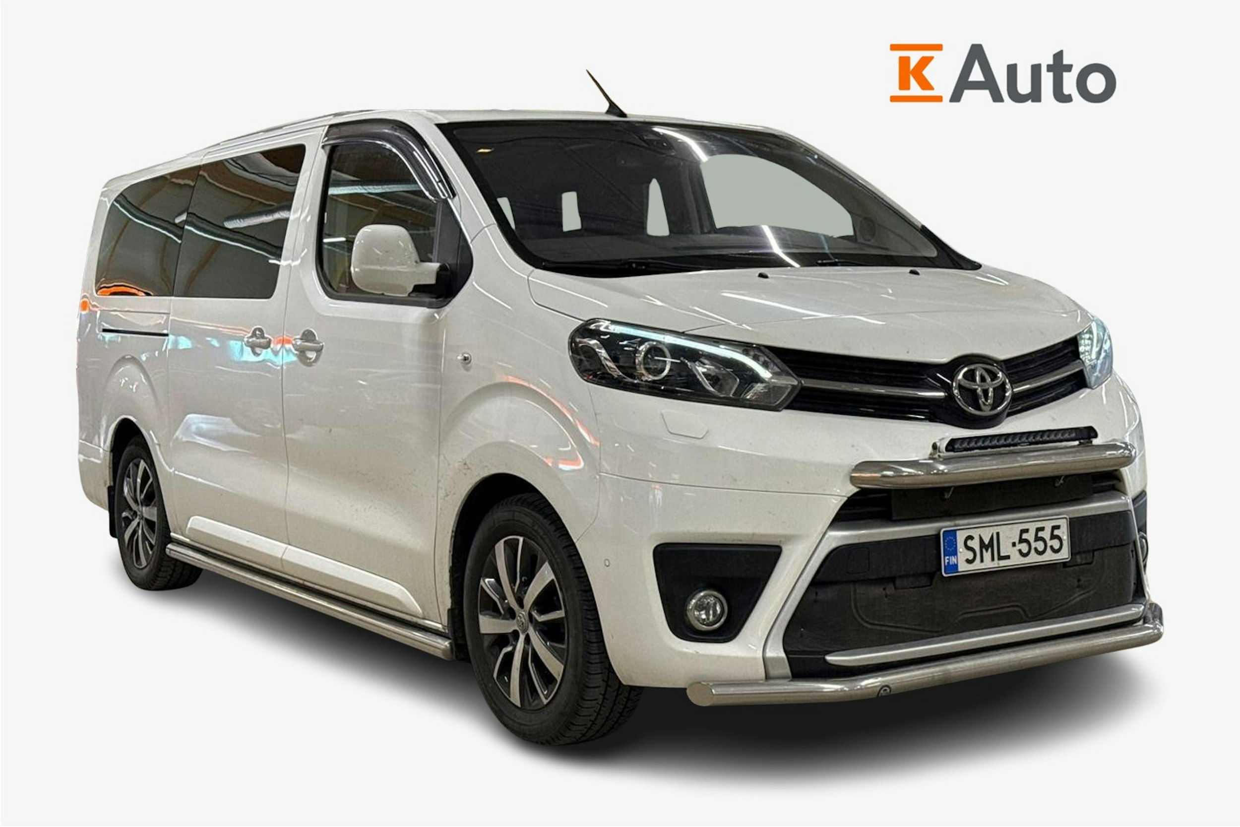 valkoinen Toyota Proace Verso 2017 kuva 1.