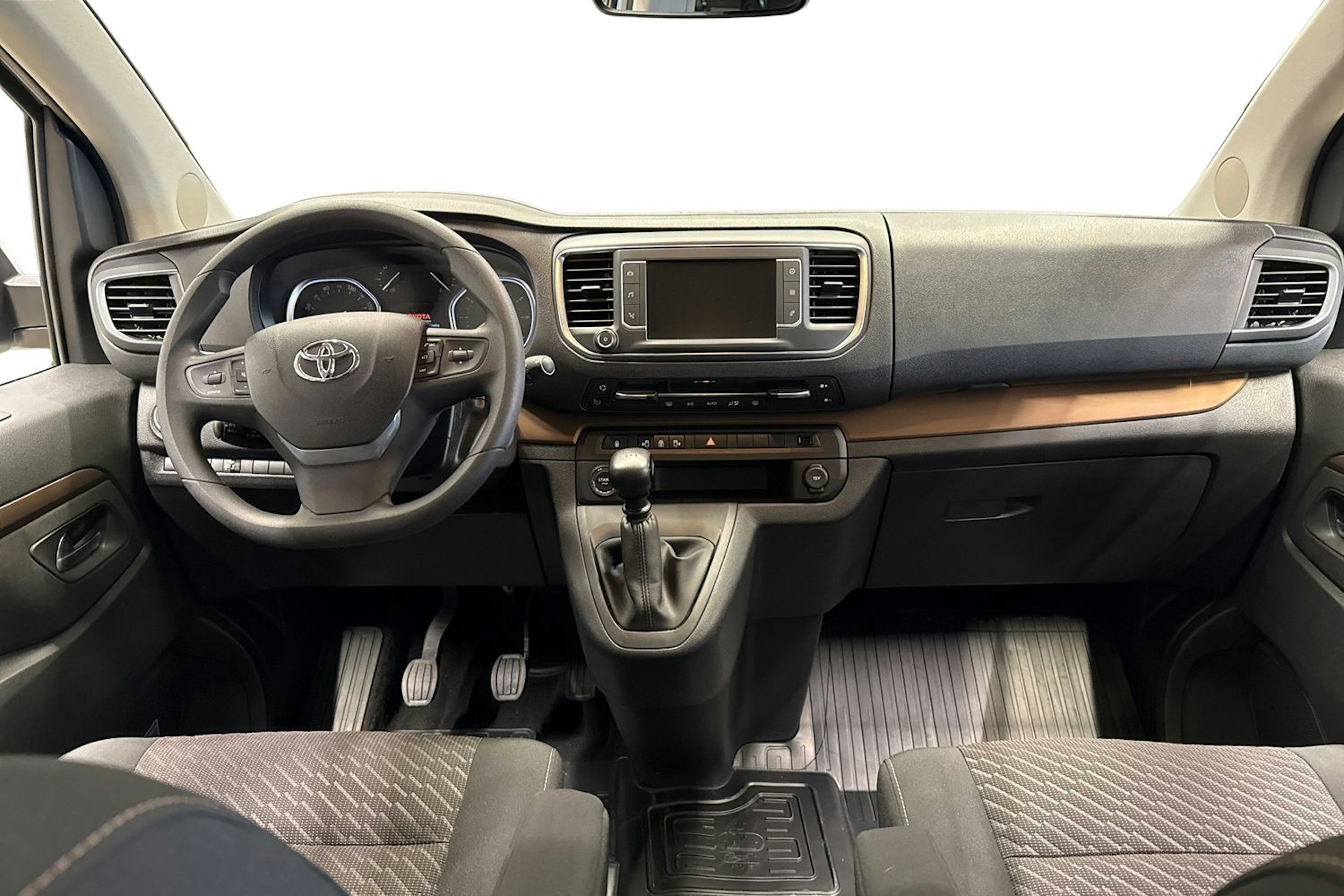 valkoinen Toyota Proace Verso 2018 kuva 9.