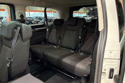 valkoinen Toyota Proace Verso 2018 kuva 15.