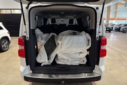 valkoinen Toyota Proace Verso 2018 kuva 30.