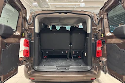 Ruskea (beige) Toyota Proace Verso 2018 kuva 15.